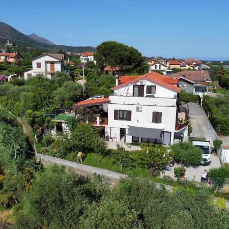 Villa Marco Aurelio Cisano sul Neva Exterior foto